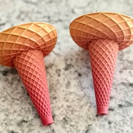 ICEE - Ice Cream Holder image 2