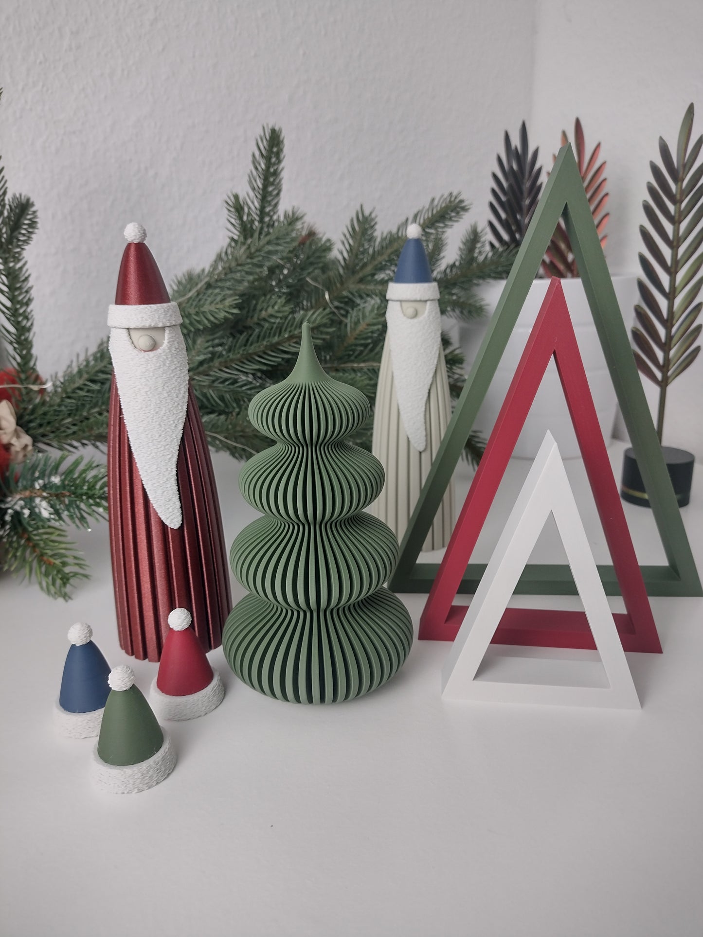 Modern Wavy Christmas Tree