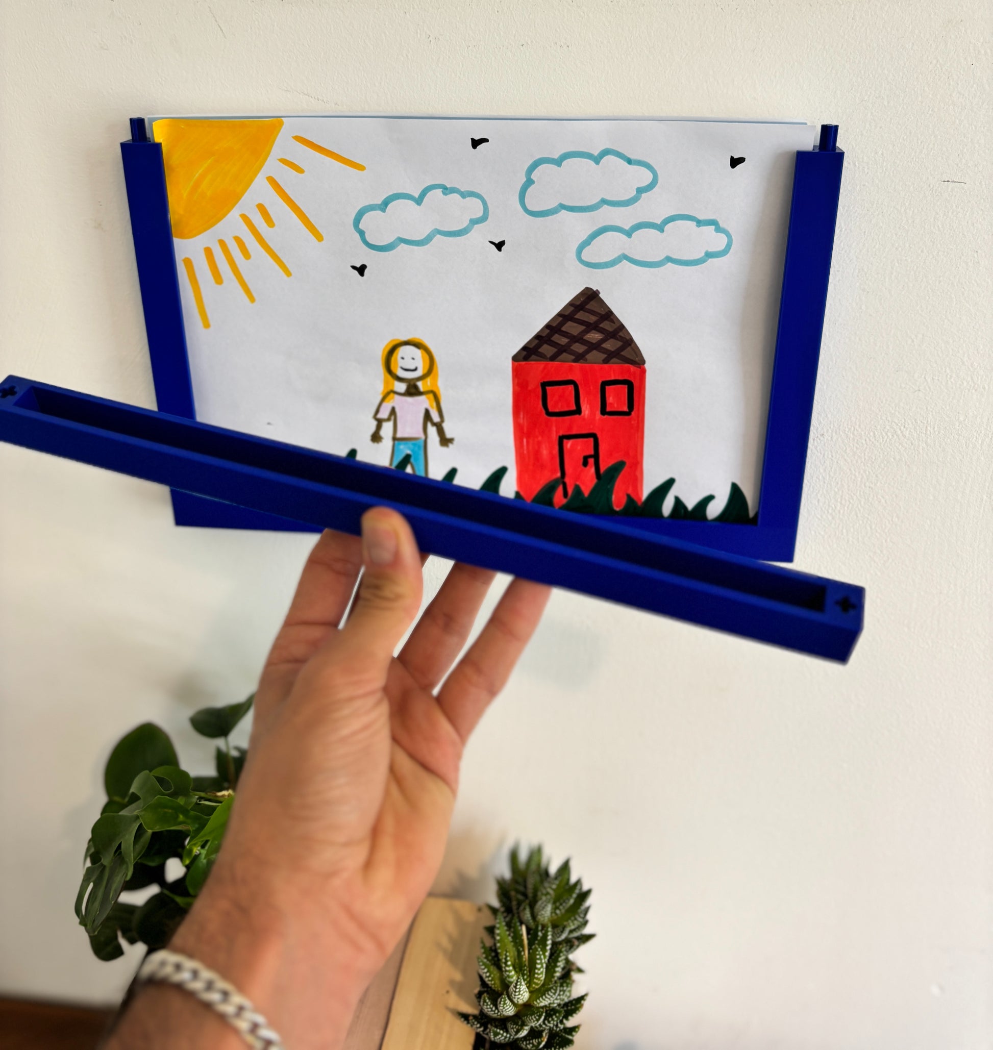 Children's Art Frame (A4 Wall Frame) image 3