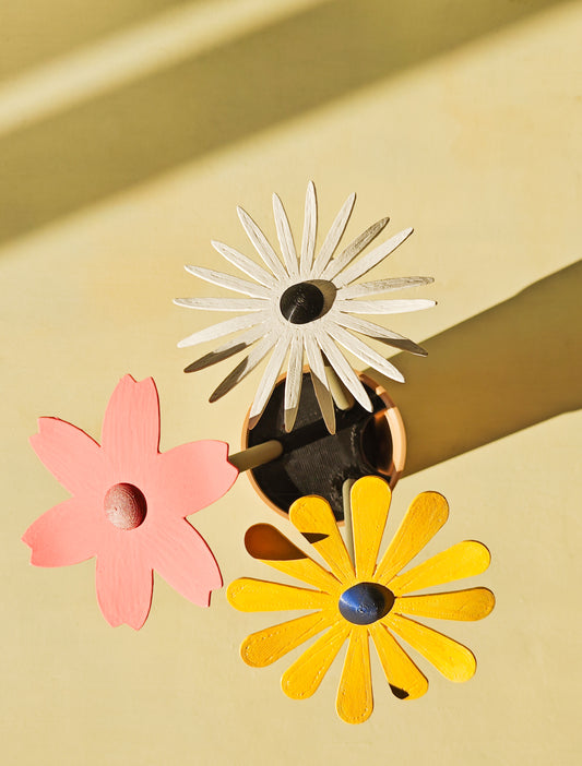 Bloomable Flower Pens & Pot image 0