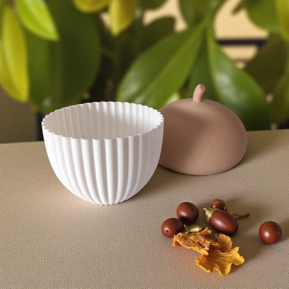 Ribbed Acorn Container – Autumn and Winter Décor