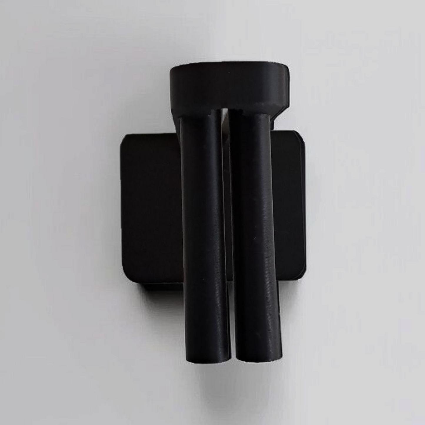 The Line – Lightweight Minimalist Headphone Stand