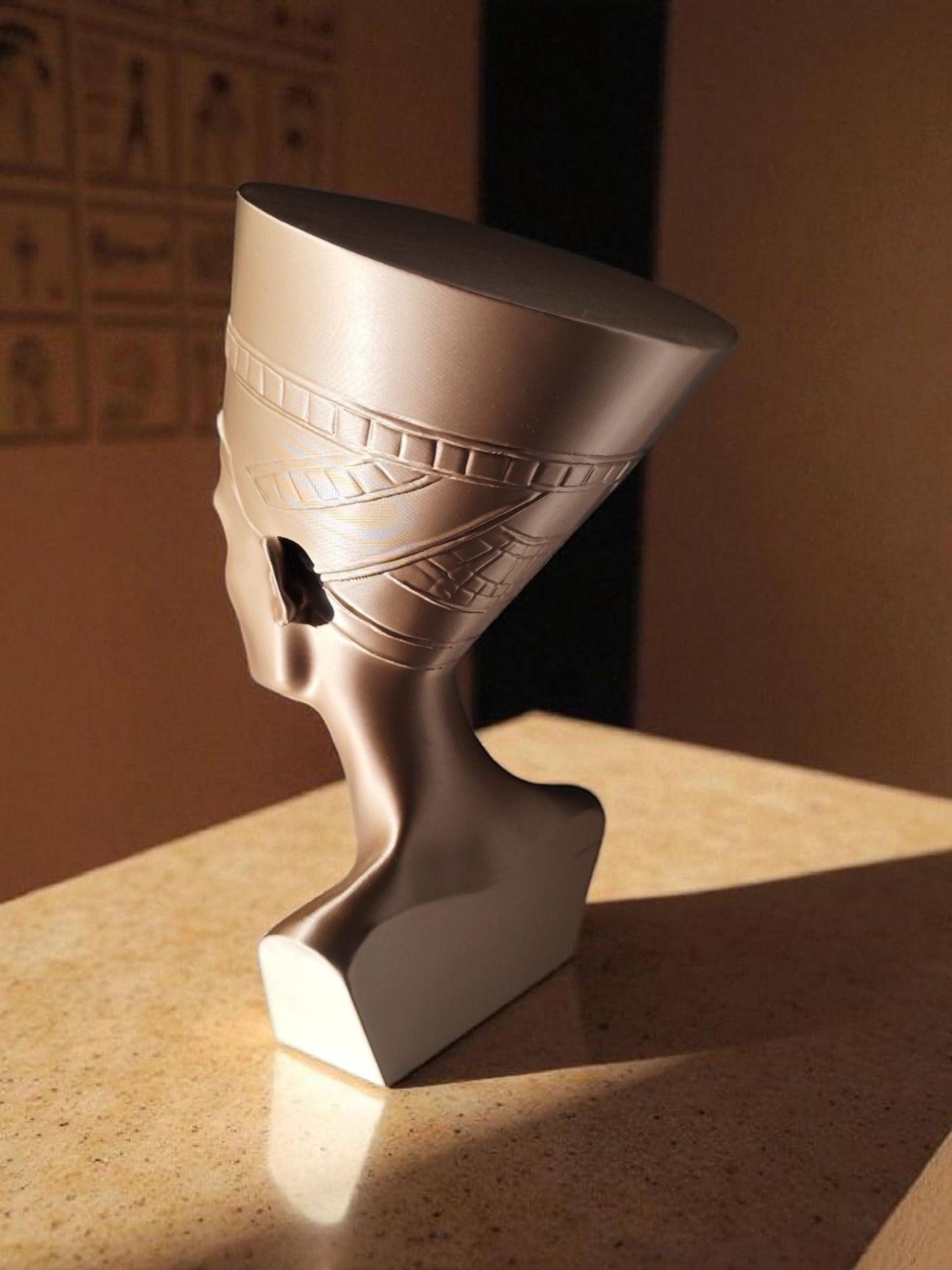 Bust of Nefertiti – Modern Sculpture Display