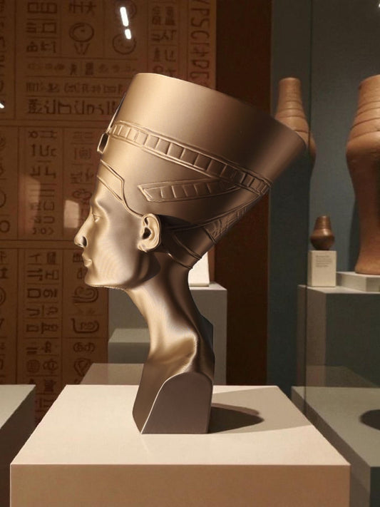 Bust of Nefertiti – Modern Sculpture Display