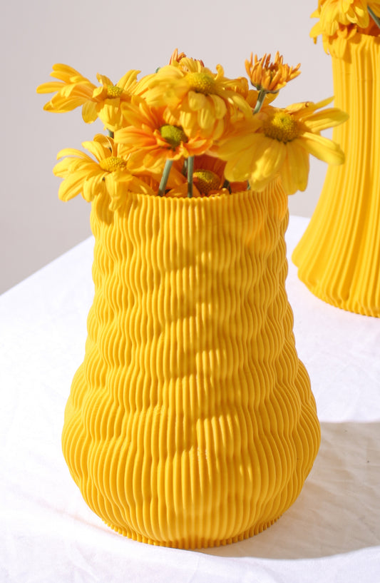 Berry Vase image 1